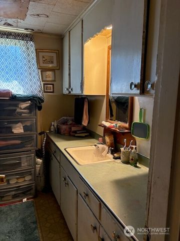 915 S Pearl Street, Centralia, WA 98531