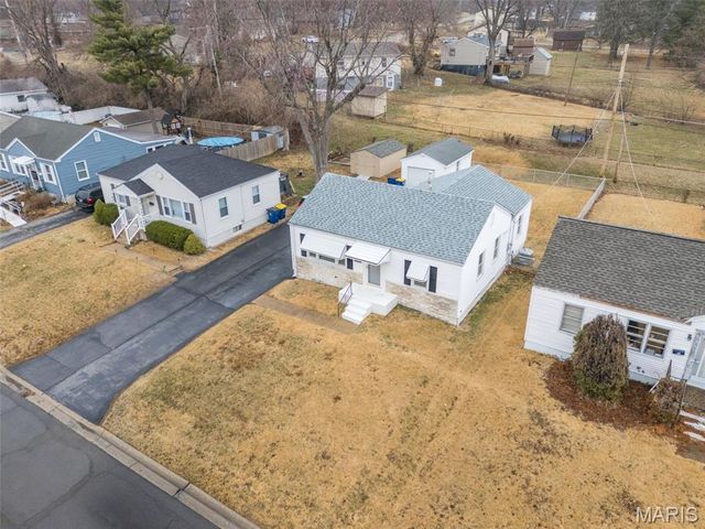 4332 Saint Leo Lane, St Ann, MO 63074