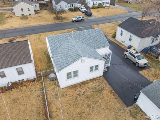 4332 Saint Leo Lane, St Ann, MO 63074