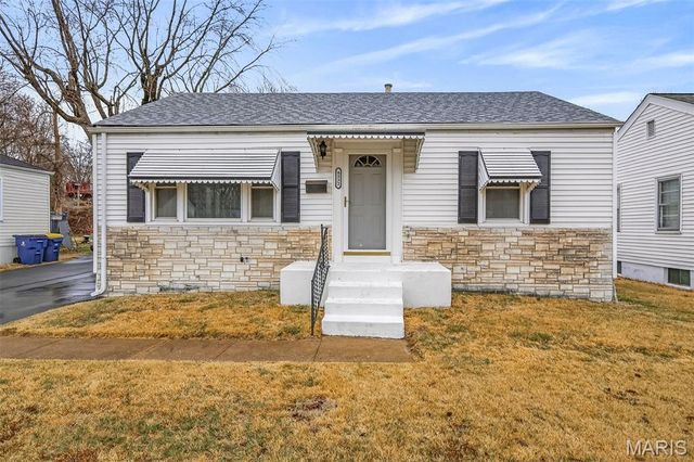 4332 Saint Leo Lane, St Ann, MO 63074