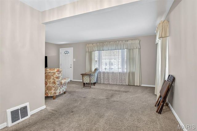 4332 Saint Leo Lane, St Ann, MO 63074