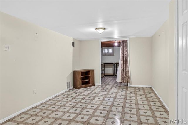 4332 Saint Leo Lane, St Ann, MO 63074