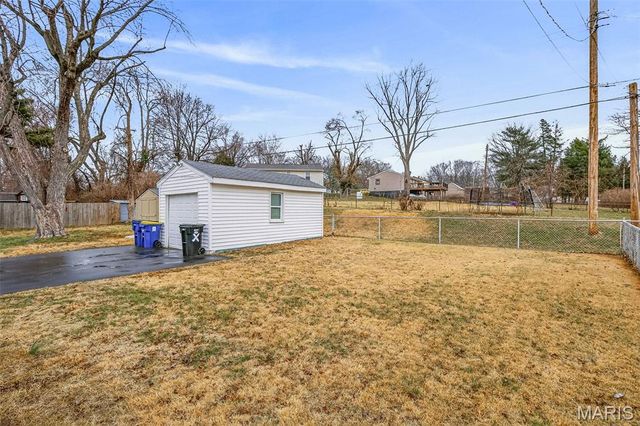 4332 Saint Leo Lane, St Ann, MO 63074