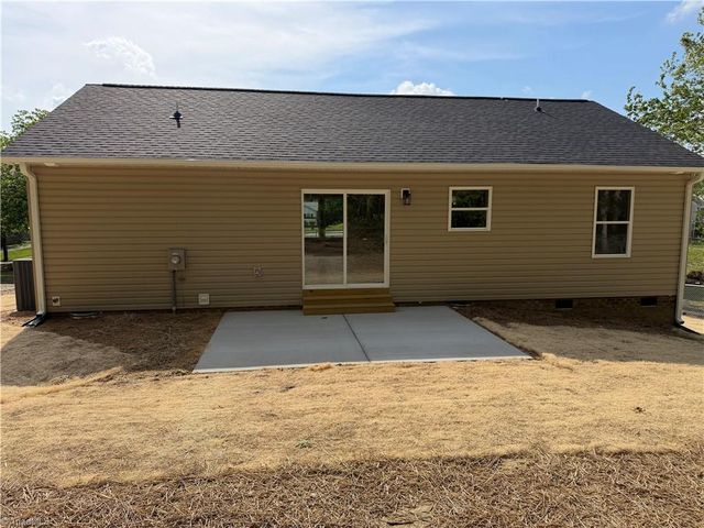 113 Hillside Drive, Thomasville, NC 27360