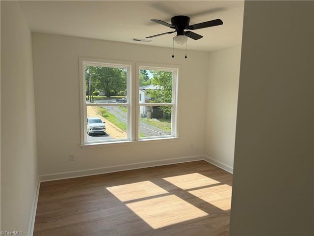 113 Hillside Drive, Thomasville, NC 27360