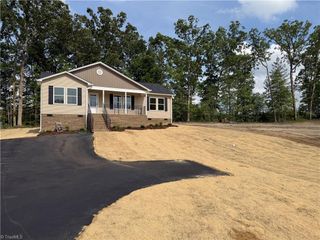 113 Hillside Drive, Thomasville, NC 27360