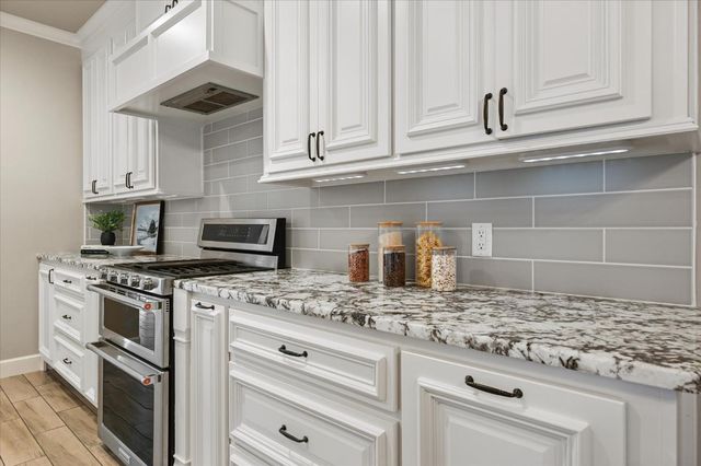 825 Ave T, Shallowater, TX 79363