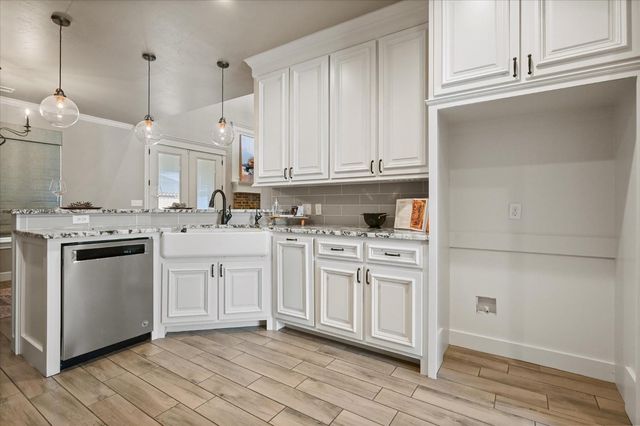 825 Ave T, Shallowater, TX 79363