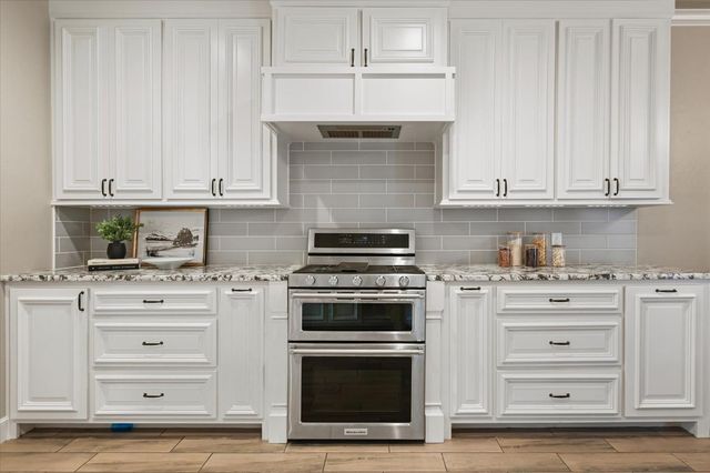 825 Ave T, Shallowater, TX 79363