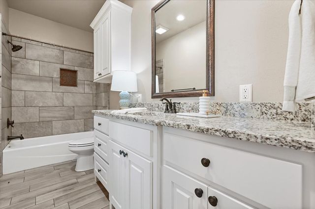 825 Ave T, Shallowater, TX 79363