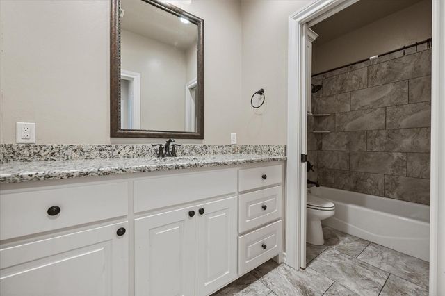 825 Ave T, Shallowater, TX 79363