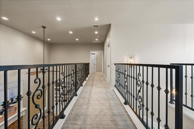 825 Ave T, Shallowater, TX 79363