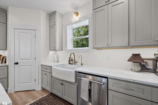 1444 Roddy Road, Campobello, SC 29322