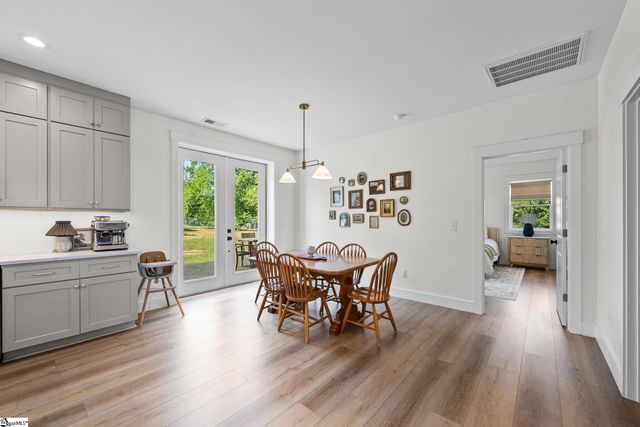 1444 Roddy Road, Campobello, SC 29322