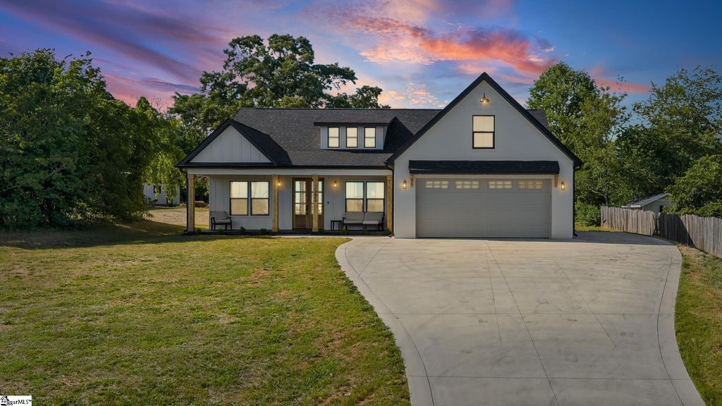 1444 Roddy Road, Campobello, SC 29322