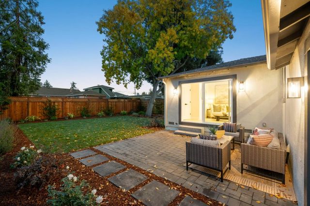 840 8th Avenue, Redwood City, CA 94063