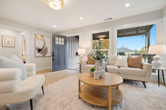 840 8th Avenue, Redwood City, CA 94063