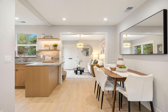 840 8th Avenue, Redwood City, CA 94063