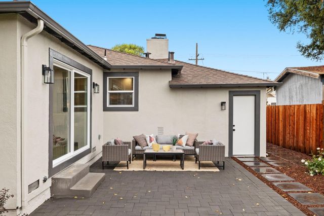 840 8th Avenue, Redwood City, CA 94063