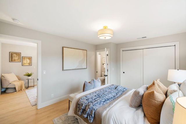 840 8th Avenue, Redwood City, CA 94063