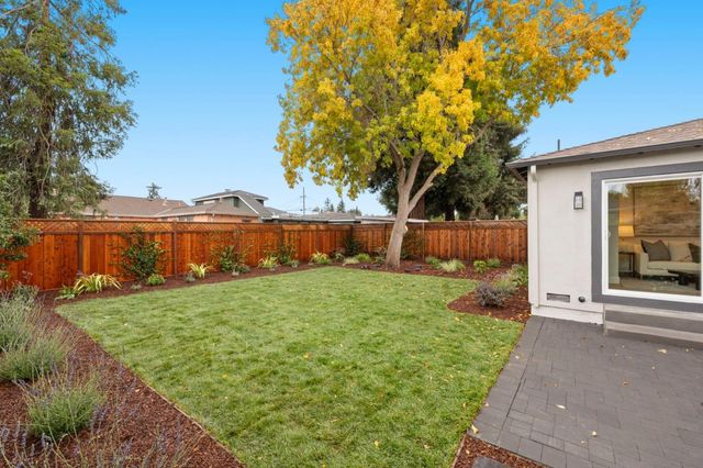 840 8th Avenue, Redwood City, CA 94063