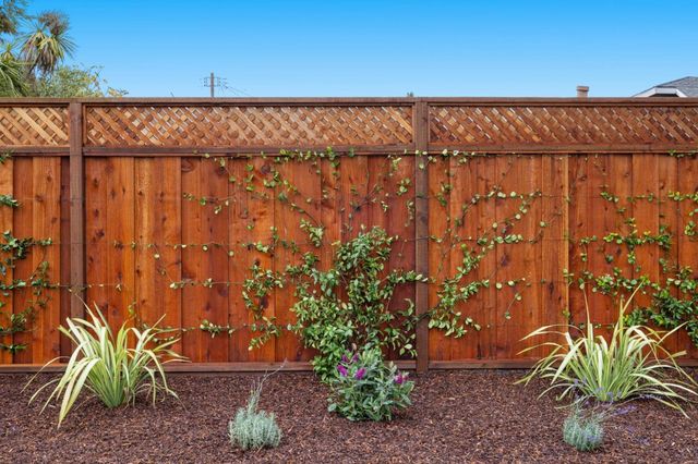 840 8th Avenue, Redwood City, CA 94063