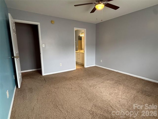 8134 Kings Creek Drive, Charlotte, NC 28273