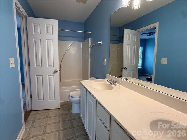 8134 Kings Creek Drive, Charlotte, NC 28273
