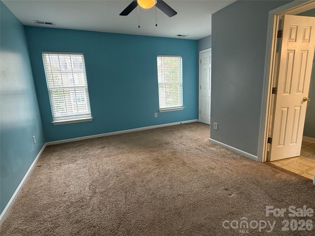 8134 Kings Creek Drive, Charlotte, NC 28273