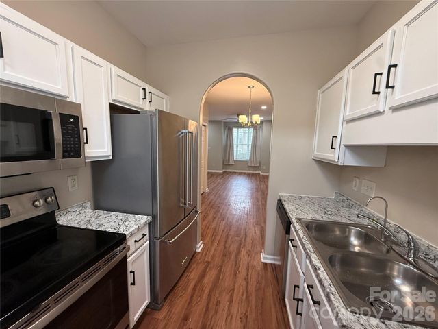8134 Kings Creek Drive, Charlotte, NC 28273