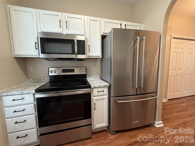 8134 Kings Creek Drive, Charlotte, NC 28273