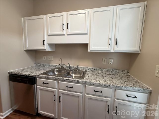 8134 Kings Creek Drive, Charlotte, NC 28273
