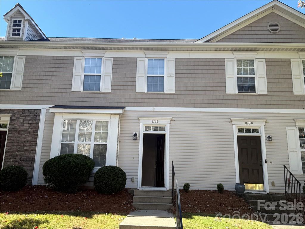 8134 Kings Creek Drive, Charlotte, NC 28273