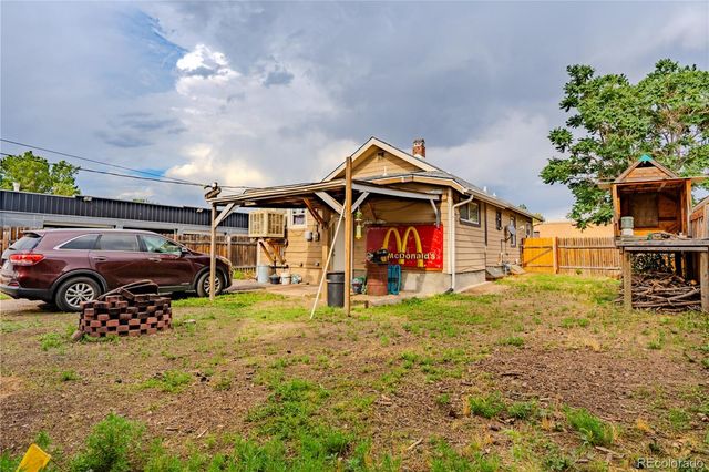 1525 Chester Street, Aurora, CO 80010