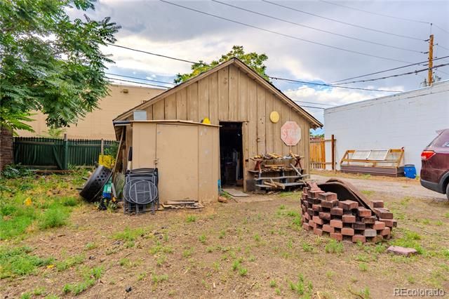 1525 Chester Street, Aurora, CO 80010