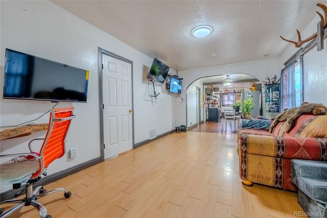 1525 Chester Street, Aurora, CO 80010