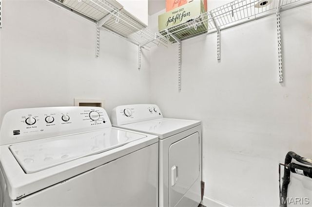 40 Trailside Court 2, St Peters, MO 63303