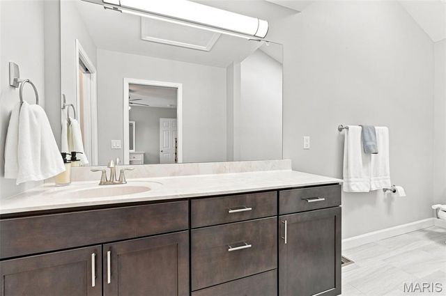 40 Trailside Court 2, St Peters, MO 63303