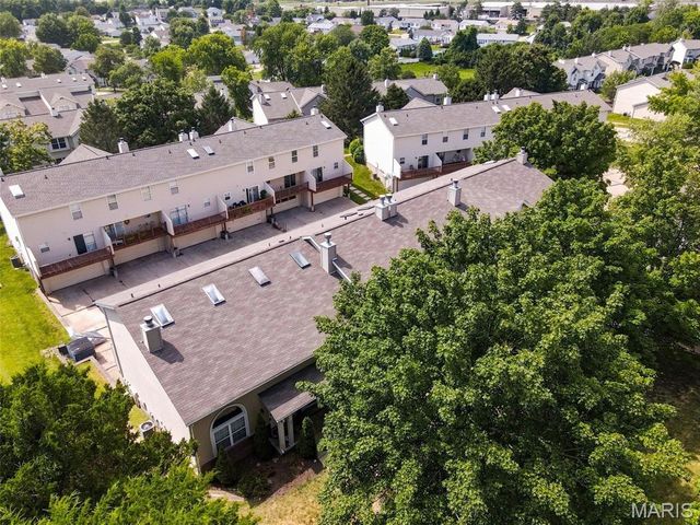 40 Trailside Court 2, St Peters, MO 63303