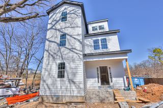 1117B McGavock Pike, Nashville, TN 37216