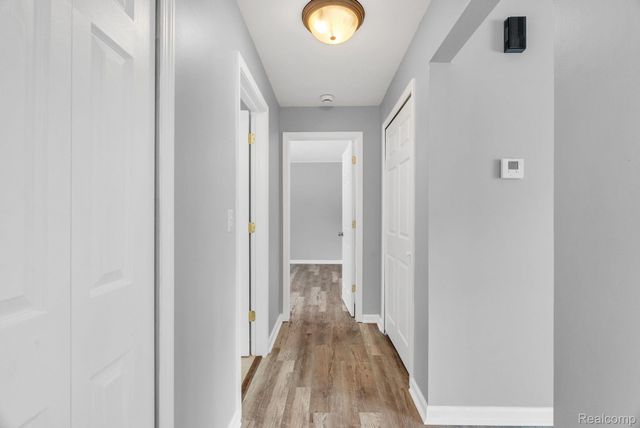 2140 W Drahner Road, Oxford Charter Township, MI 48371