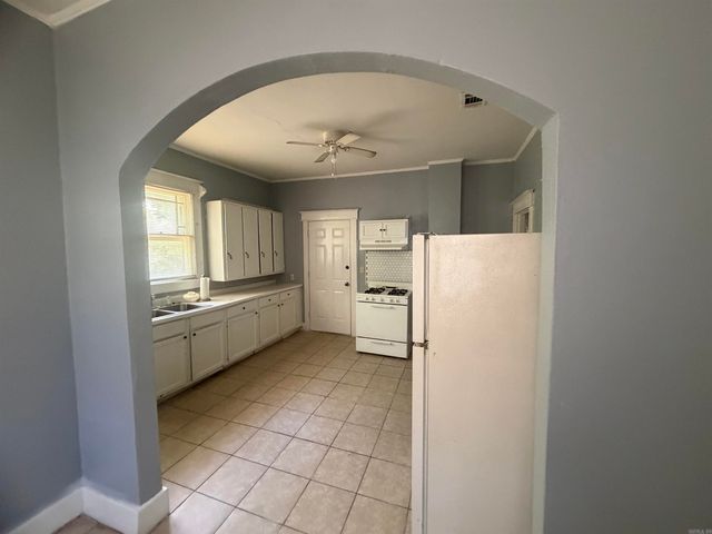 719 Plum, Pine Bluff, AR 71603