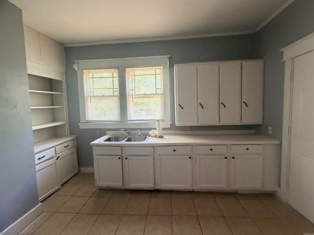 719 Plum, Pine Bluff, AR 71603
