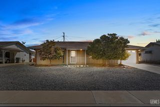 504 Pebble Beach Drive, Bakersfield, CA 93309