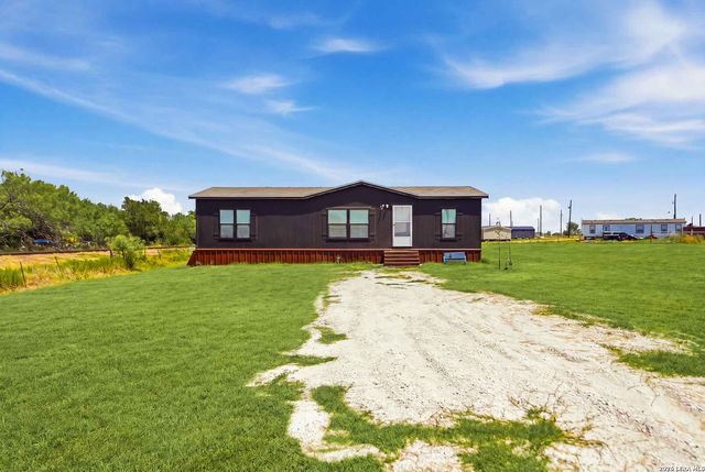 17106 GRIFFIN RD, Atascosa, TX 78002