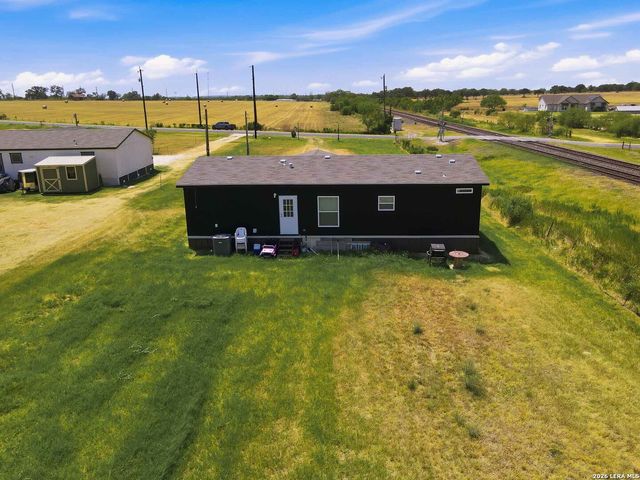 17106 GRIFFIN RD, Atascosa, TX 78002