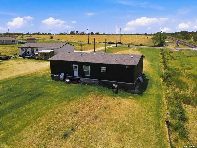 17106 GRIFFIN RD, Atascosa, TX 78002