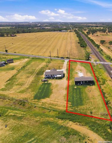 17106 GRIFFIN RD, Atascosa, TX 78002