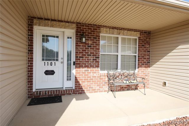 1101 Olde Lantern Lane, Belleville, IL 62223
