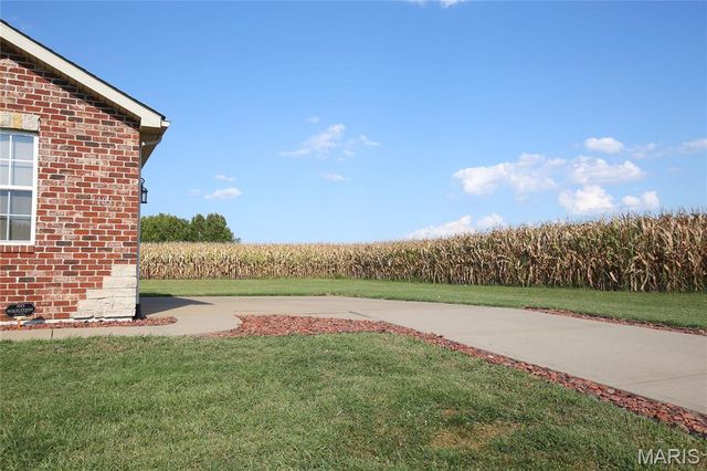 1101 Olde Lantern Lane, Belleville, IL 62223